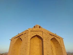 آرامگاه ابن حسام خوسفی