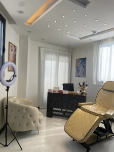 کلینک زیبایی آرامیس