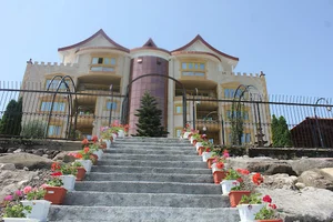 هتل شادی نوشهر