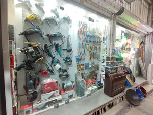 آقای ابزار ( ابزار یراق سیستانی)