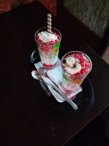 کافه نقاشی