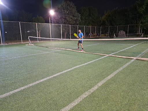باشگاه تنیس واوان