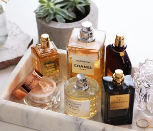 عطر بیز