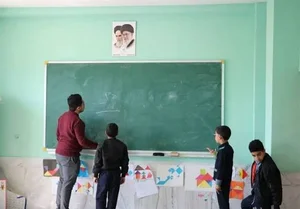 مجتبی ابراهیمی آموزگار پایه اول تا شیشم