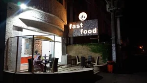 کافه تریا خانه برگر _ burger house 2