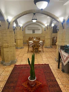 رستوران سنتی خان باجی