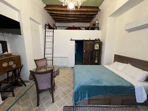 اقامتگاه سنتی هزار و یک شب چهارباغ