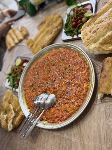 صبحانه سرای امیر پاشا