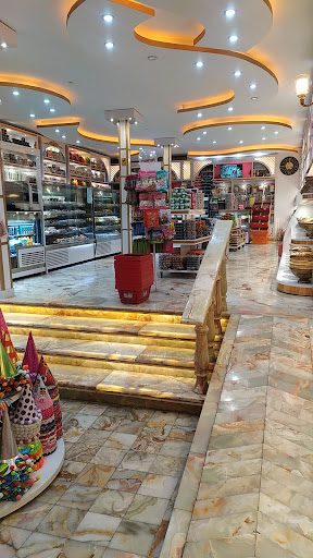 قنادی ولیعصر