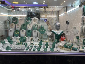 گالری طلا و جواهر حیدر مظلوم 4