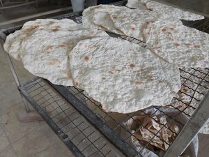 نان محلی سبوس دار سید