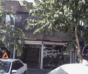 مرکز کارشناسی و رنگ خودرو طهران 4