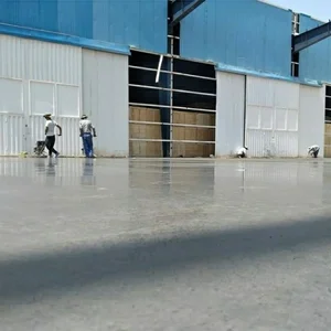 بتن ریزی کف و محوطه سازی با ماله پروانه 2