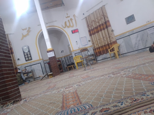 مسجد هجرت داخل کوچه بلوار امام خمینی 23 قرار دارد