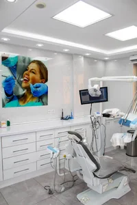 درمانگاه تخصصی دندانپزشکی لبخند پارسی