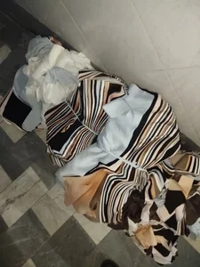 کارگاه دوخت و برش پوشاک در بازار 2