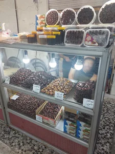 حلوا و خرما فروشی حاج غلامرضا کلنگدار ۲