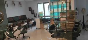 مرکز تخصصی رنگ و کراتین غزال عارفی