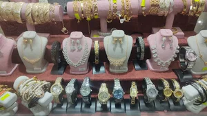 گالری بدلیجات معین