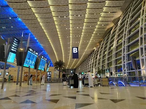 صاله المغادرة بمطار جدة