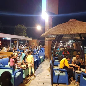 دهکده شنهای طلایی(کافه تریا) 2