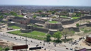حصار بالا