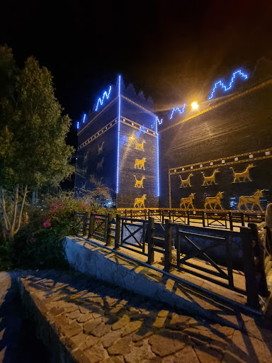 Padideh Water Screen Show