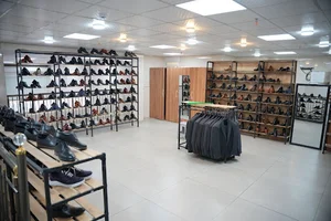 فروشگاه کت و شلوار خانزاد