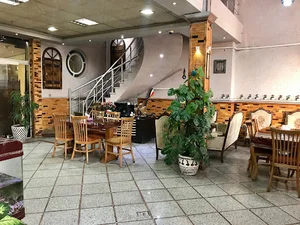 رستوران گل یخ