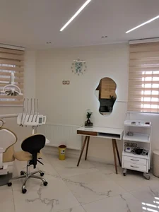 دکتر حوریه مشک افشان متخصص دندان پزشکی 3