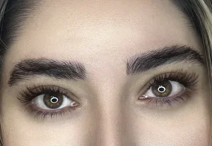 خدمات تخصصی اکستنشن مژه و ابرو مونا امین 5