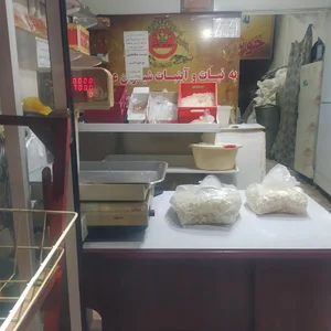 آب نبات فروشی شیرین عسل