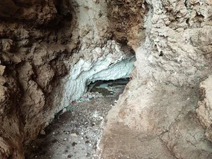 دهانه مسدود غار