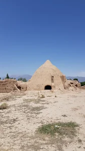 یخدان کهن بسطام