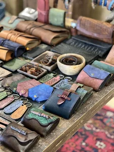 دست‌سازه‌های چرمی تیلا|tila handmade leathergoods