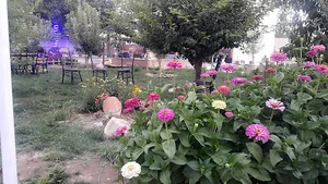 باغ رستوران تنور