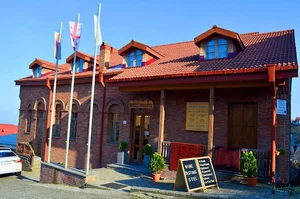 MANGO Guesthouse