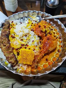 کباب سرای حاج حسین
