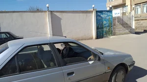 تالار قصر قائم