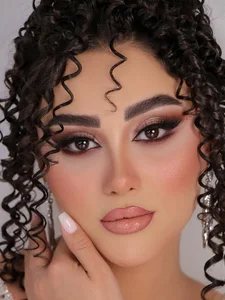 قصر عروس،مقدم