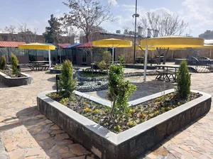 رستوران آلاچیق رنگی