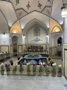 حمام قدیمی وزوان