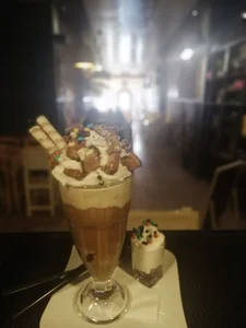 کافه رستوران دژاوو