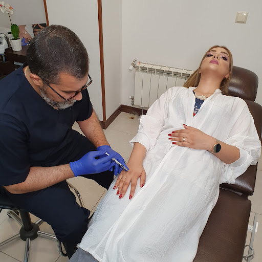كلينيك دكتر حسيني نژاد تخصصي پوست،مو و زيبايي