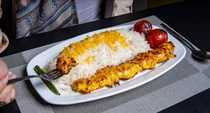 رستوران و بیرون بر طهران