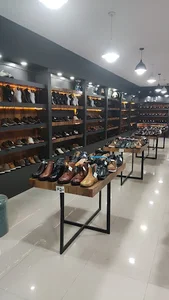 کفش مارس عسلویه