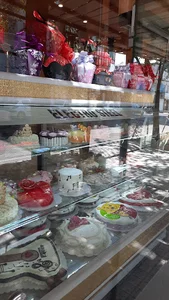 شیرینی سرای ایللر