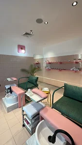 Elle Salon