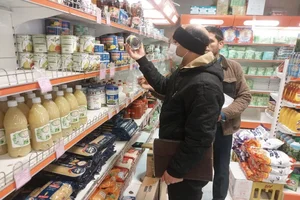 تأکید فرماندار گیلانغرب بر تشدید نظارت جدی بر بازار و برخورد با کشتار  غیرمجاز دام - ایرنا