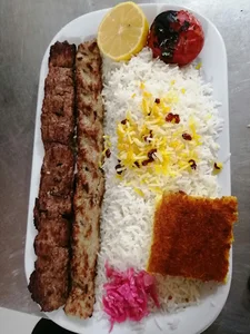 رستوران و غذای اماده حسین زاده